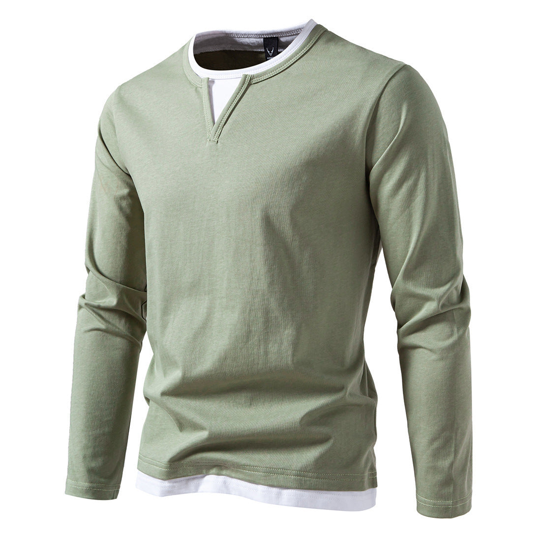 Men's long sleeve shirt with modern V-neck and cool layering details Skorter