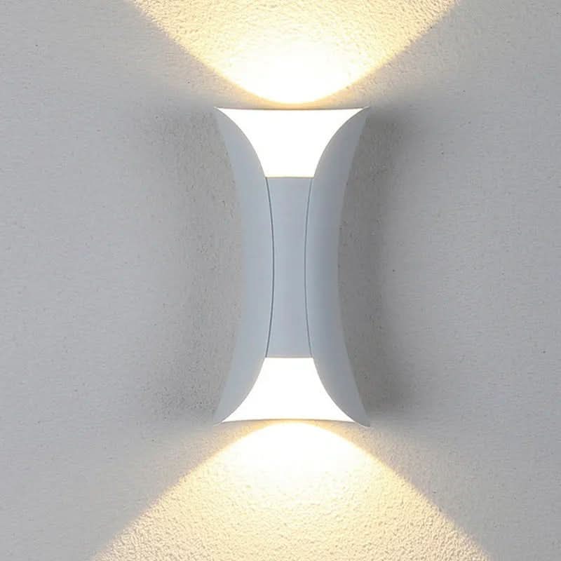 Skorter | Curved LED Wall Light with IP65 Protection