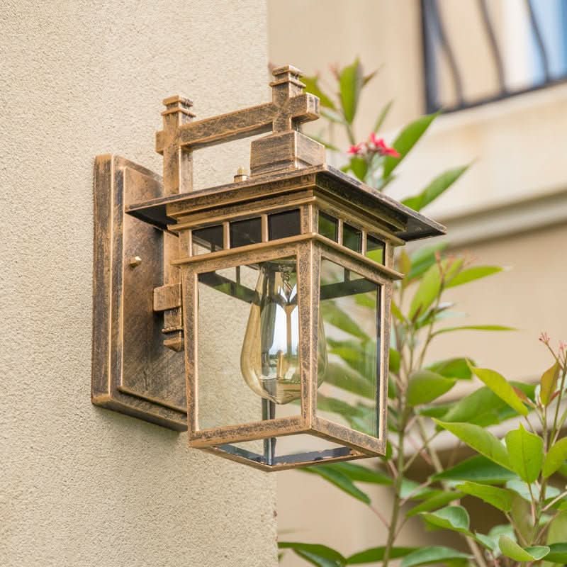 Skorter | Stylish, weatherproof outdoor wall lamp with adjustable light head
