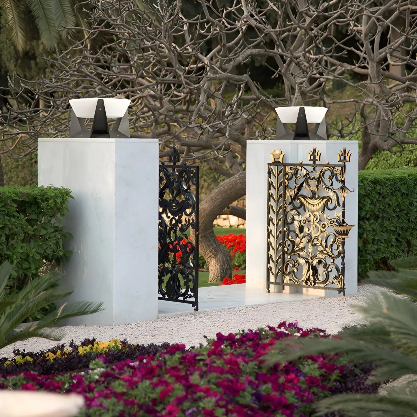 Skorter | ZenGlow Solar Garden Light in Japanese Style