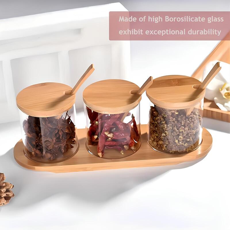 Skorter spice jar with lid and built-in spoons