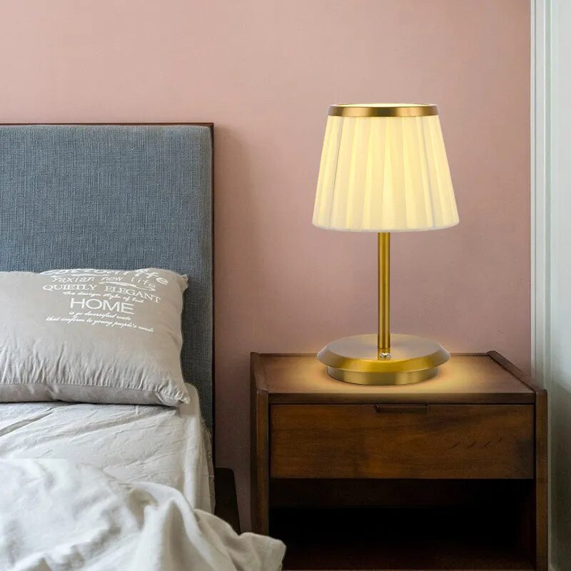 Skorter | Lucid Modern Style Table Lamp