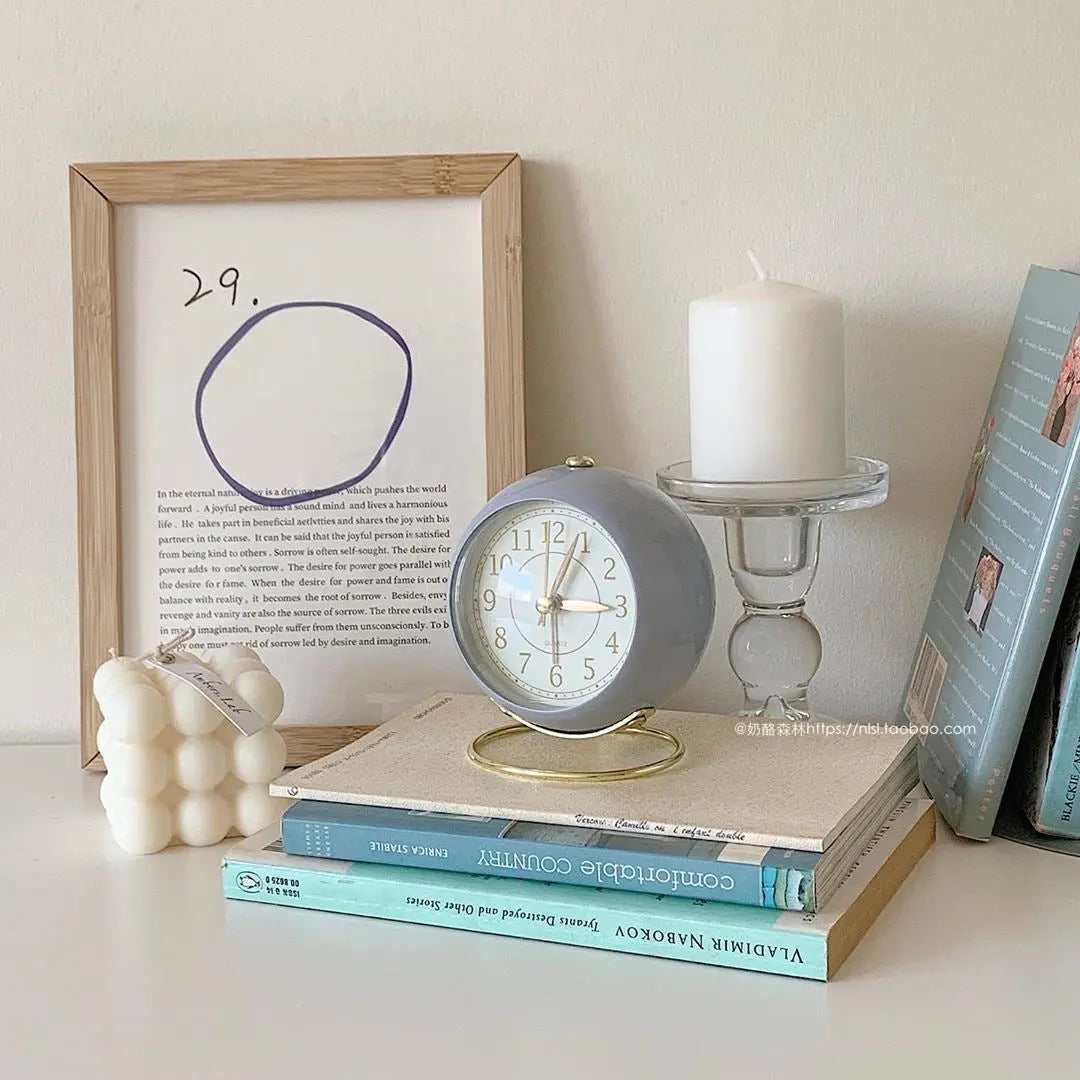 Skorter | Retro Vintage Style Gold Accent Alarm Clock