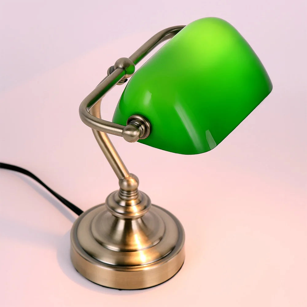 Skorter | RetroCharm - Vintage Mini Desk Lamp