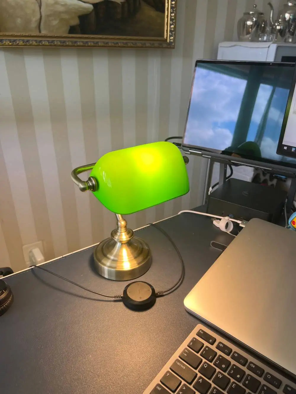 Skorter | RetroCharm - Vintage Mini Desk Lamp