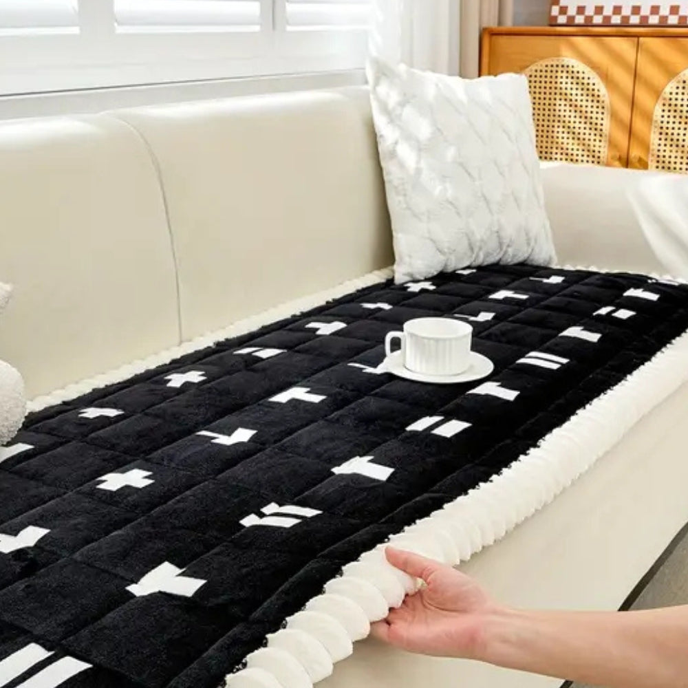 Skorter | Ruffled Cloud Edge Quilted Couch Cover