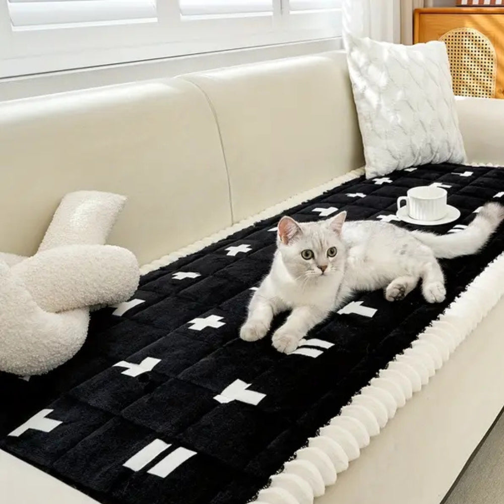 Skorter | Ruffled Cloud Edge Quilted Couch Cover