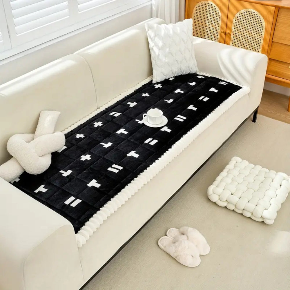 Skorter | Ruffled Cloud Edge Quilted Couch Cover