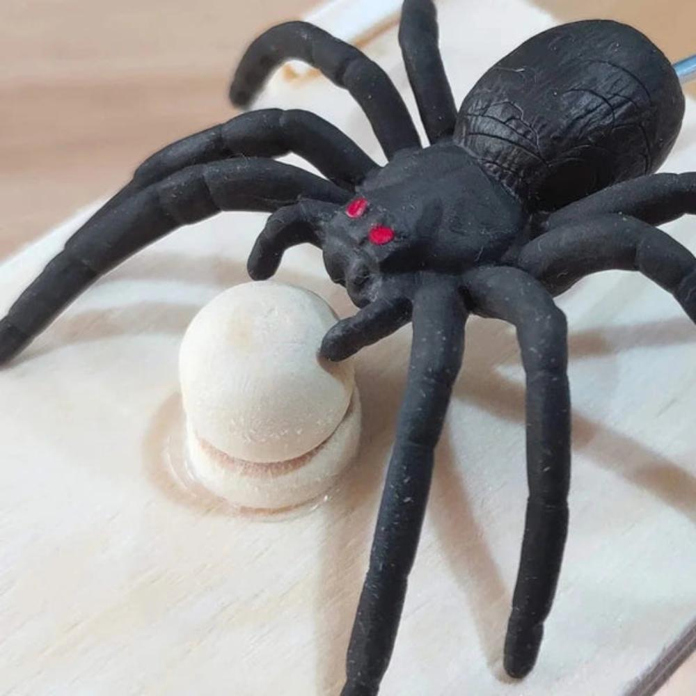 Skorter | Up Spider Scare Prank Box