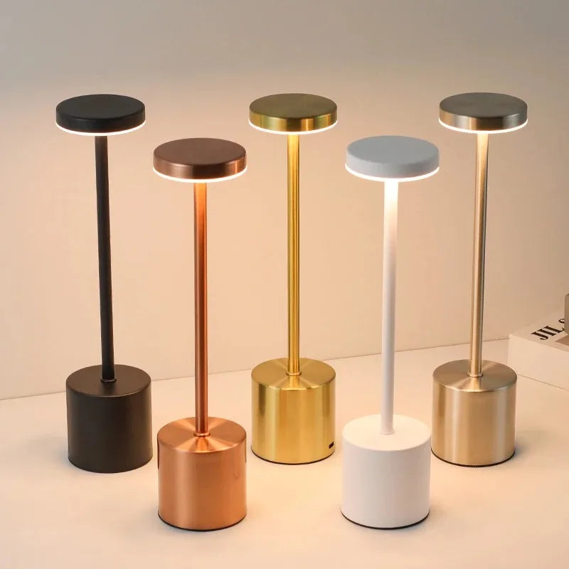 Skorter | Minimalist Restaurant Table Lamp