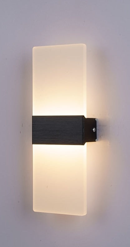 Skorter | SoftBeam – Streamlined Wall Lamp Perfect for Bedrooms