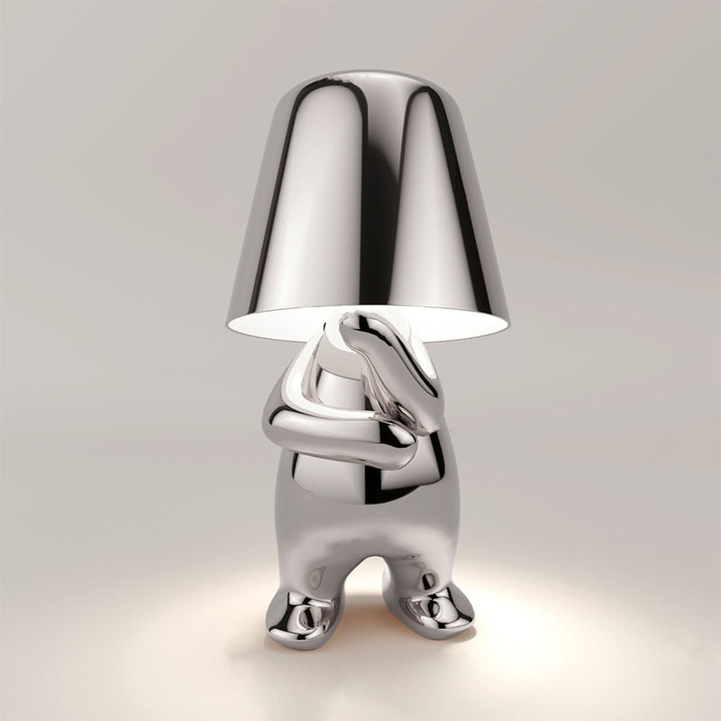 Skorter | GloedHeld - Bring warmth and character to any room with GloedHeld Men's Lamp
