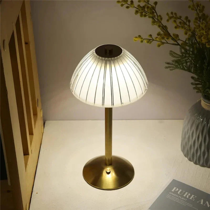 Skorter | Wireless three-color LED table lamp with dimming function