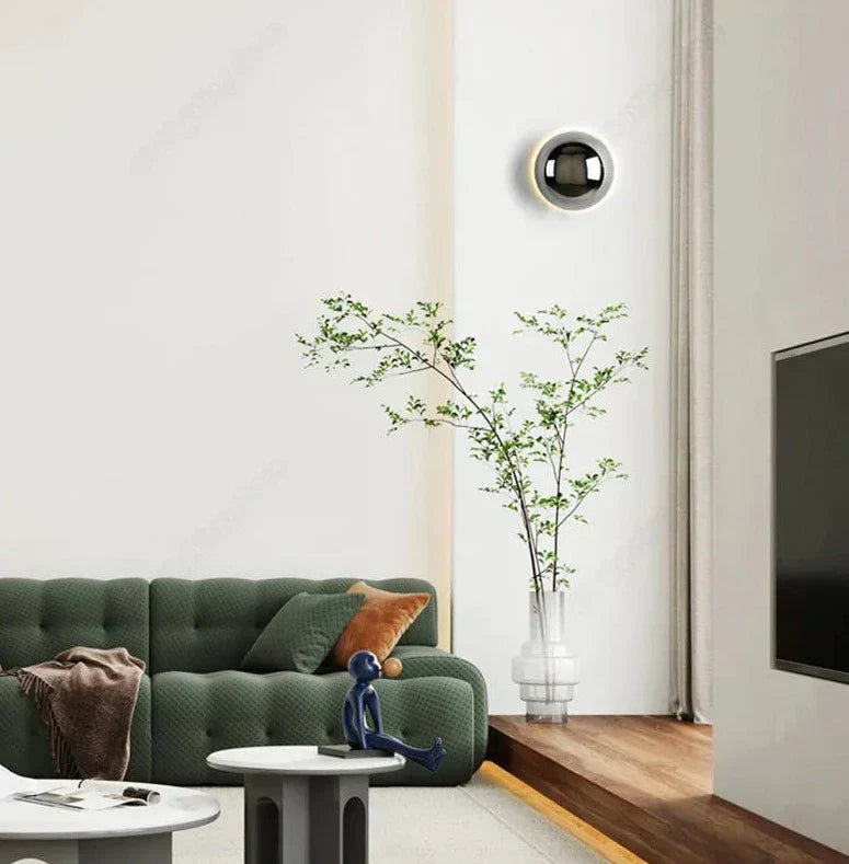 Skorter | AuroraLume – Nordic Wall Lamp in Aluminium and Acrylic