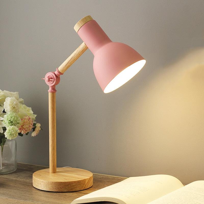 Skorter | Nordic Desk Lamp Made of Wood