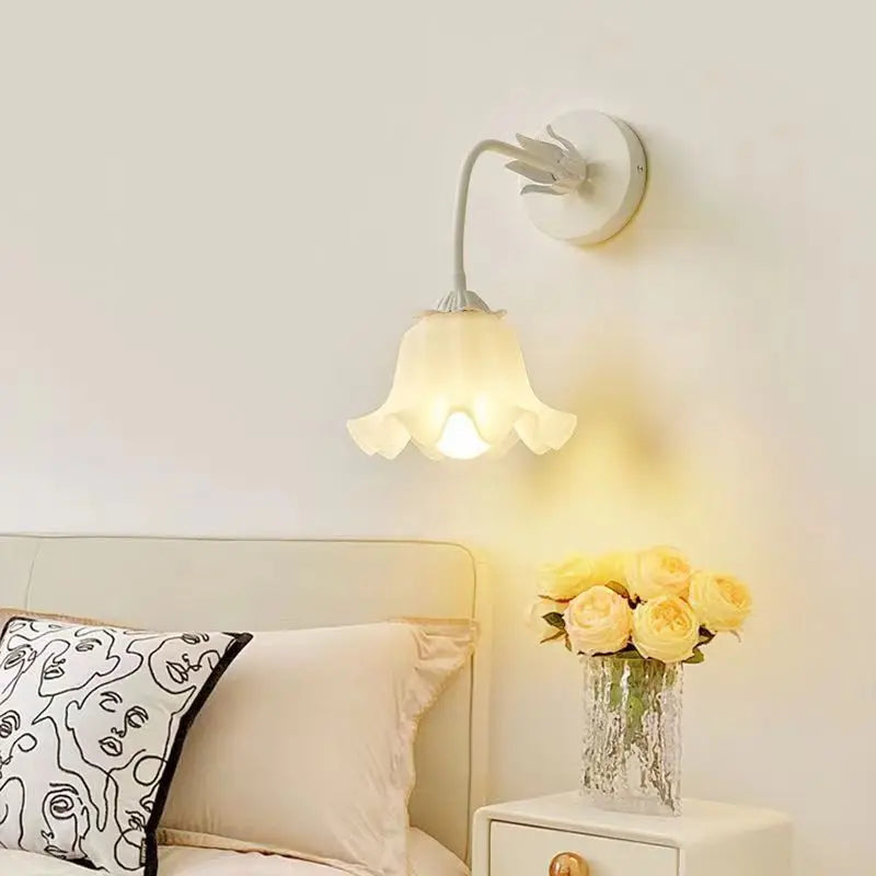 Skorter | FrenchBloom - Wall lamp Bedroom With Floral Design