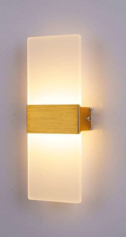 Skorter | SoftBeam – Streamlined Wall Lamp Perfect for Bedrooms