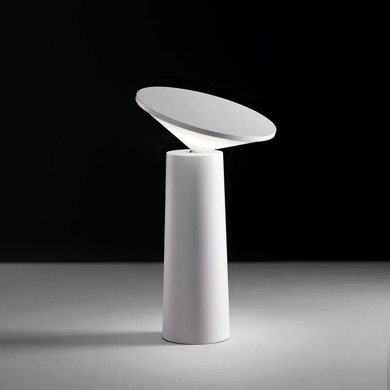 Skorter | – Modern Touch Table Lamp with USB