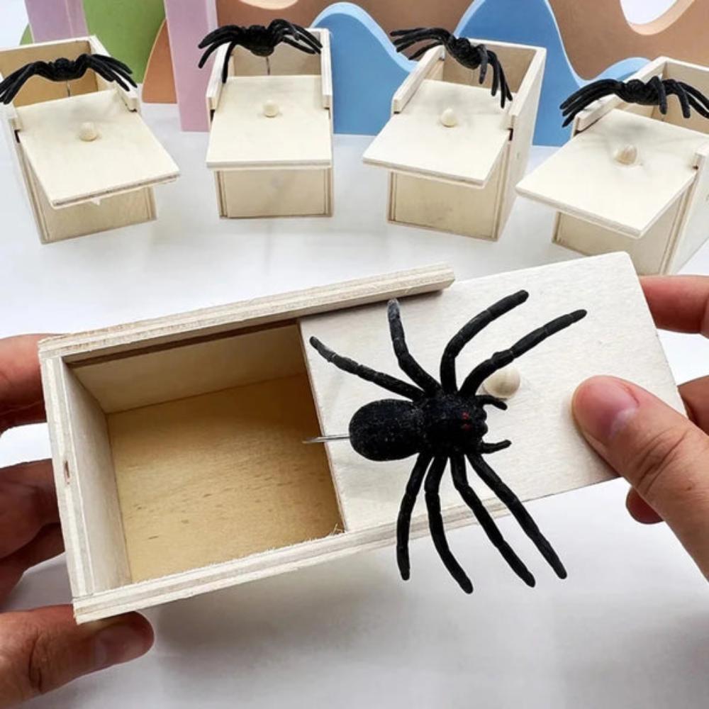 Skorter | Up Spider Scare Prank Box