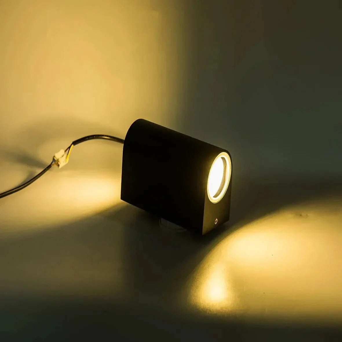 Skorter | Modern LED Outdoor Wall Light Up Down Aluminum