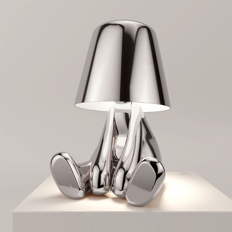 Skorter | GloedHeld - Bring warmth and character to any room with GloedHeld Men's Lamp