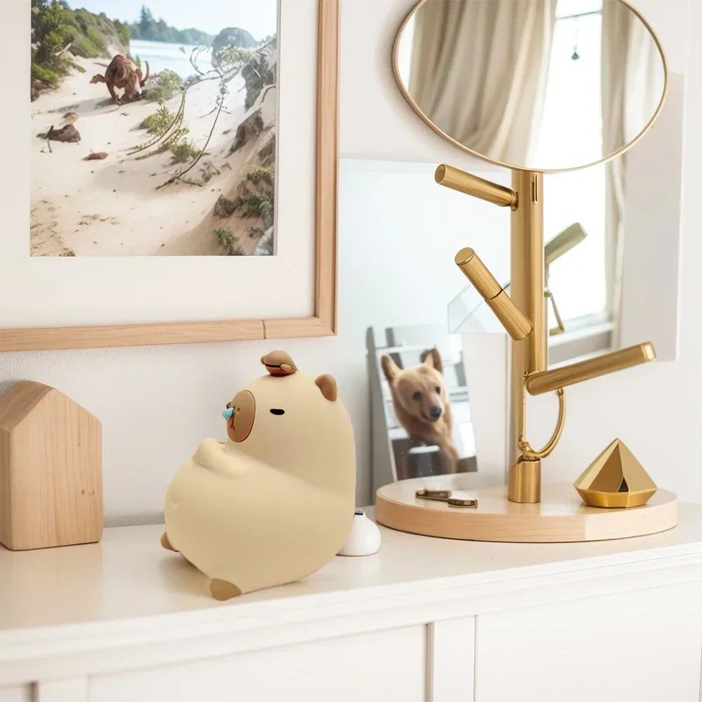 Skorter | Meditating Capybara Night Light - LED Touch Sensor Lamp
