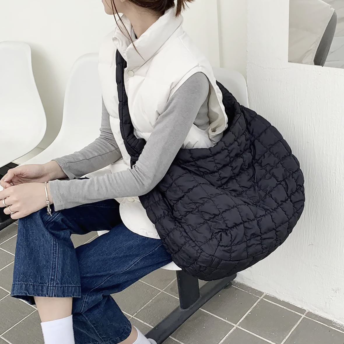 Skorter | Cross Quilt X-Large Shoulder Bag