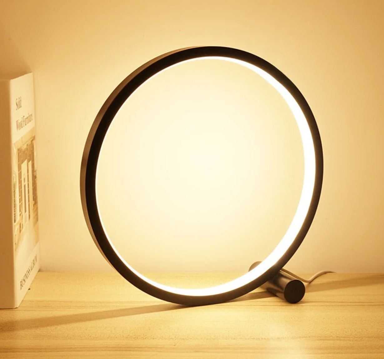 Skorter | Frendorf - Minimalistic table lamp with touch and dimming function