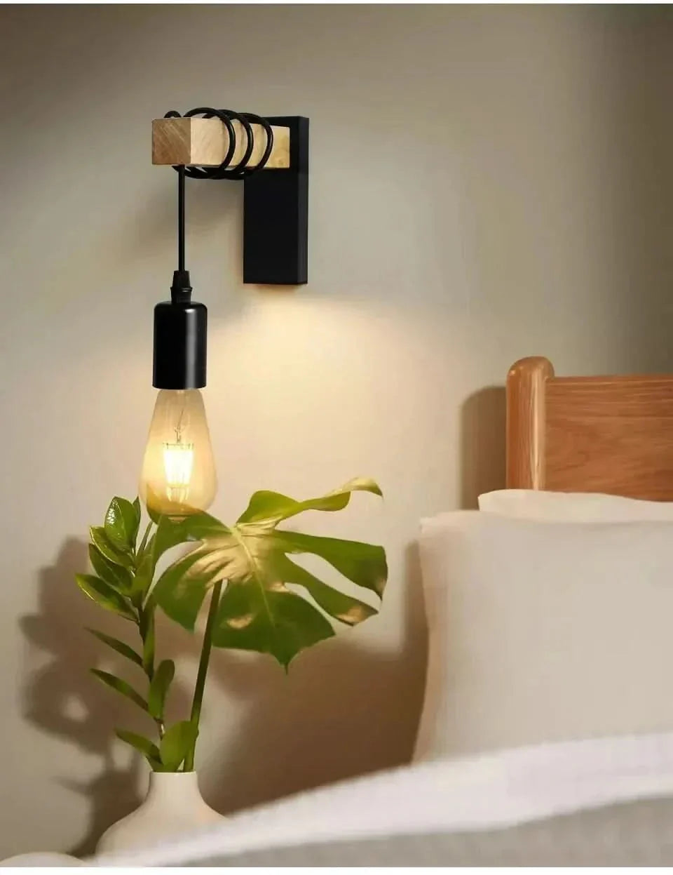 Skorter | Vintage Wood & Iron Wall Lamp – RetroLume E27