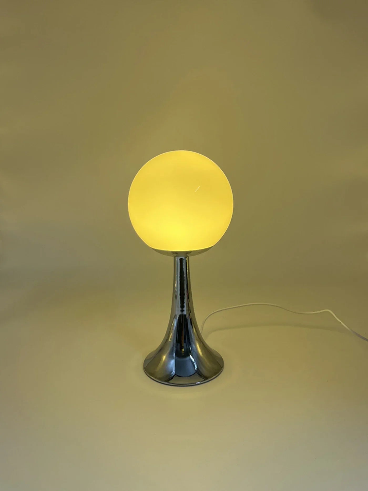 Skorter | Märit - Retro Chrome Lamp