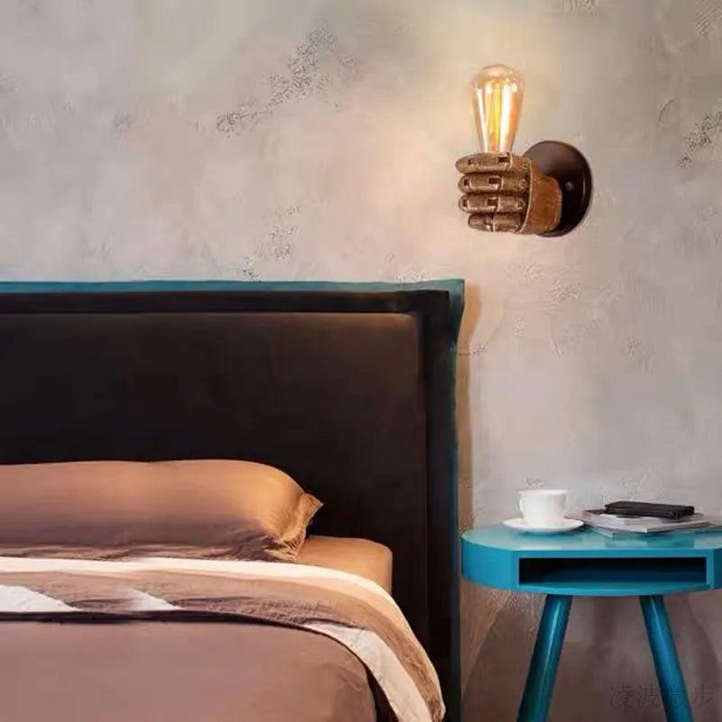 Skorter | Fist lamp