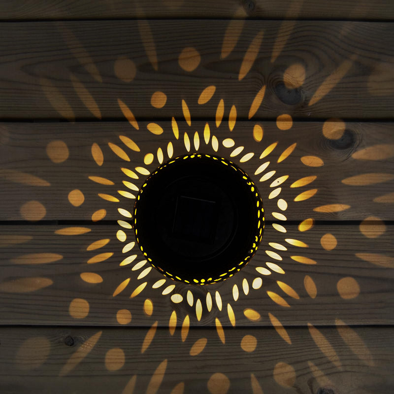 Skorter | Solar-powered decorative iron lamp