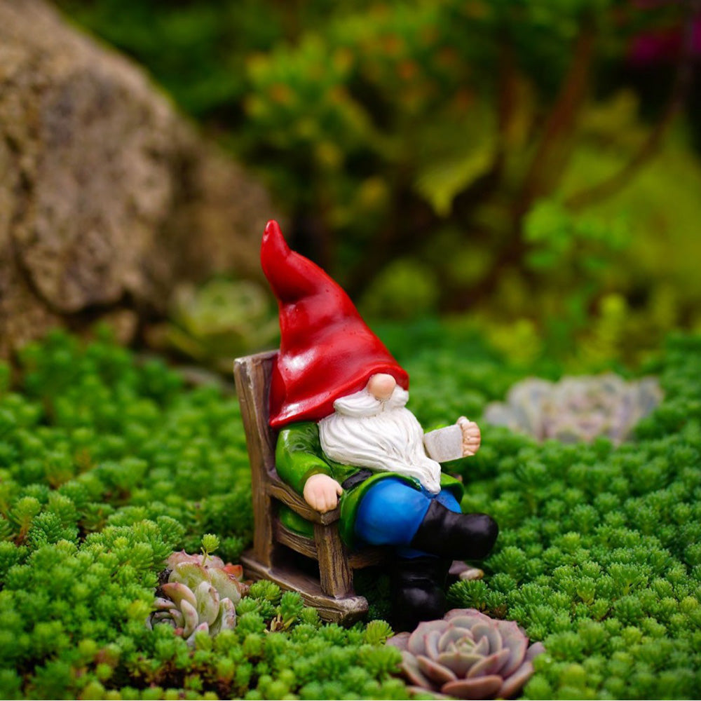 Skorter | Solar Powered LED Garden Gnome Statue