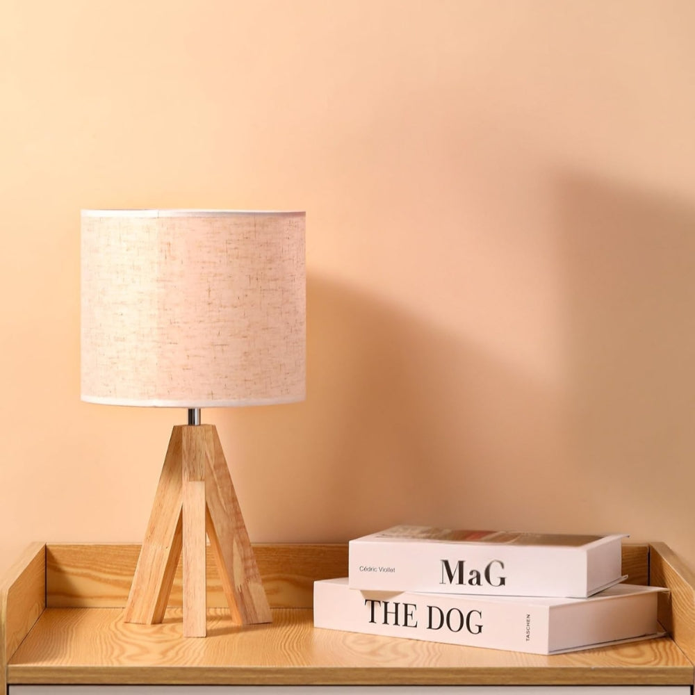 Skorter | Solara Minimalist Tripod Table Lamp