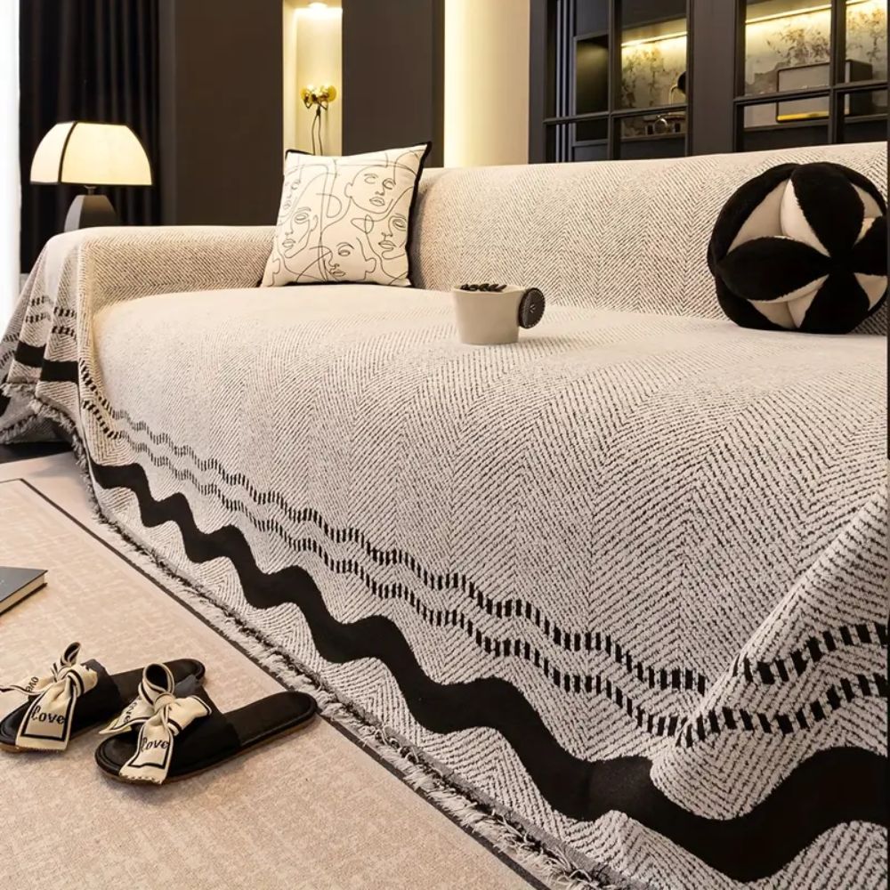 Skorter | Sora Line Tasseled Sofa Cover