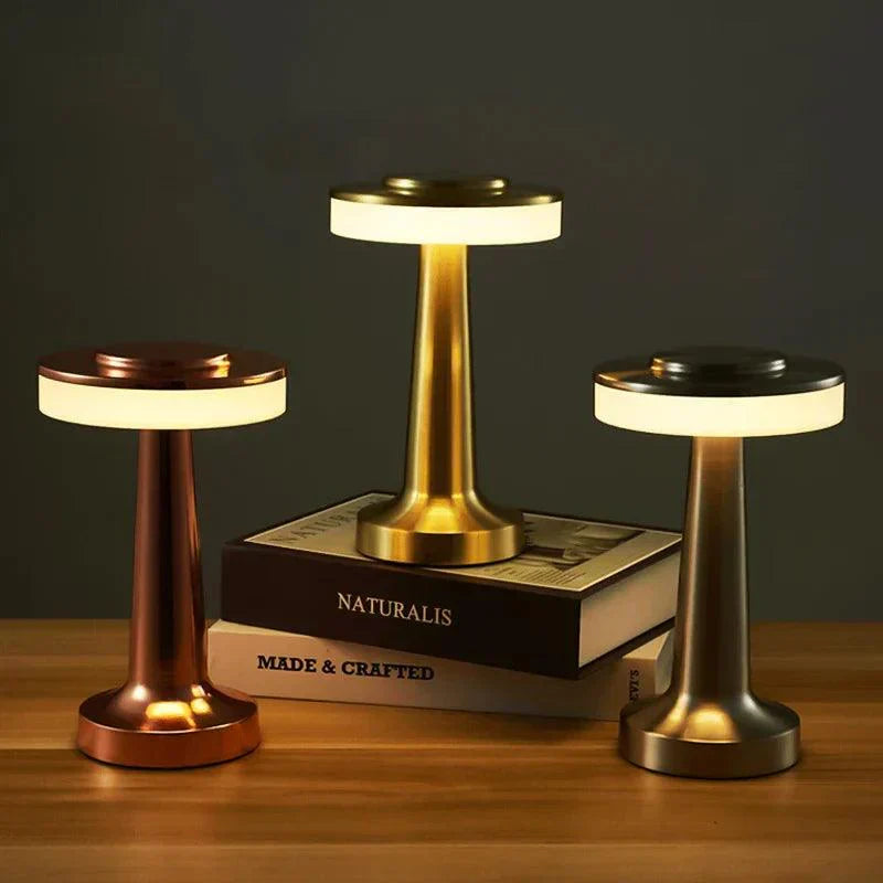 Skorter | AuraMetal - Nordic-Inspired Table Lamp
