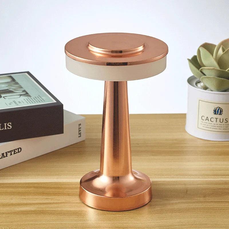 Skorter | AuraMetal - Nordic-Inspired Table Lamp