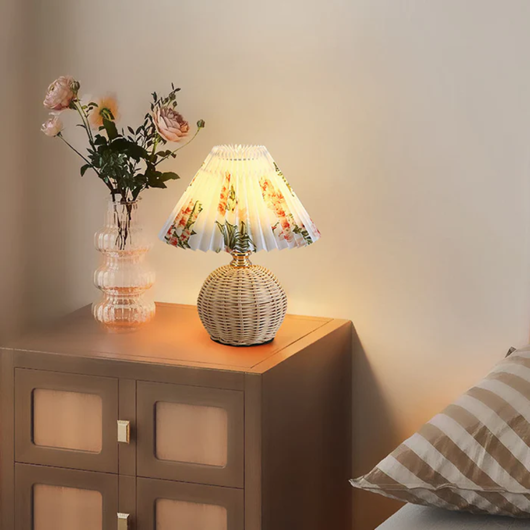 Skorter | Modern Table Lamp with White Pleated Shade