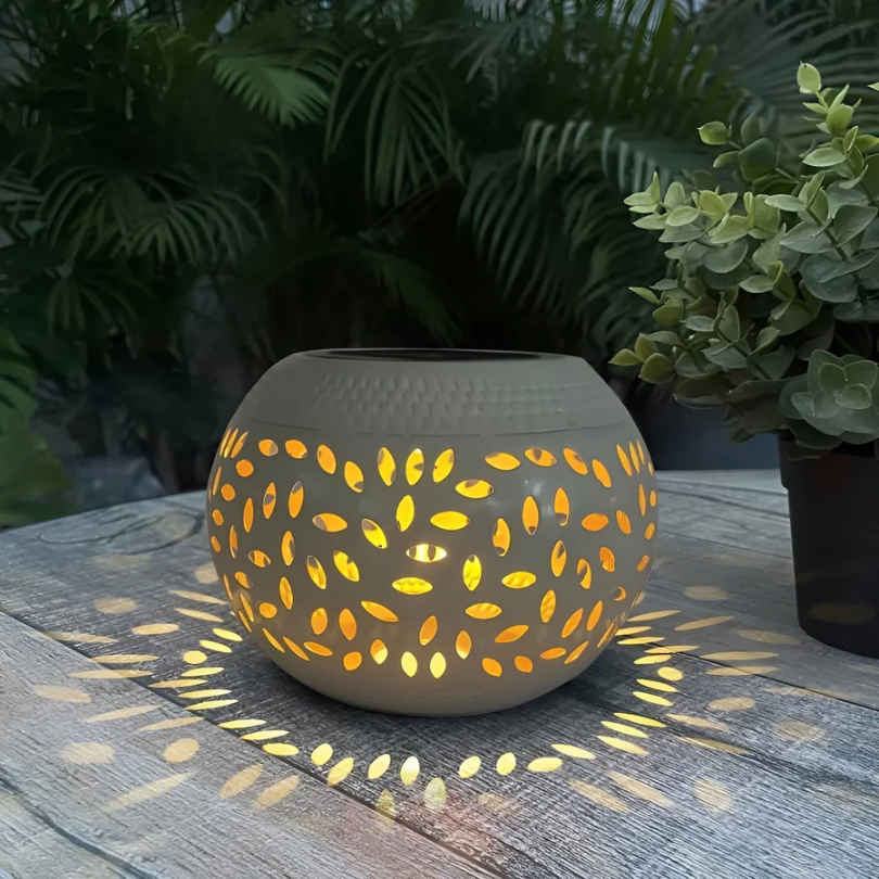 Skorter | Spotted Solar Garden Lighting - LumoPattern