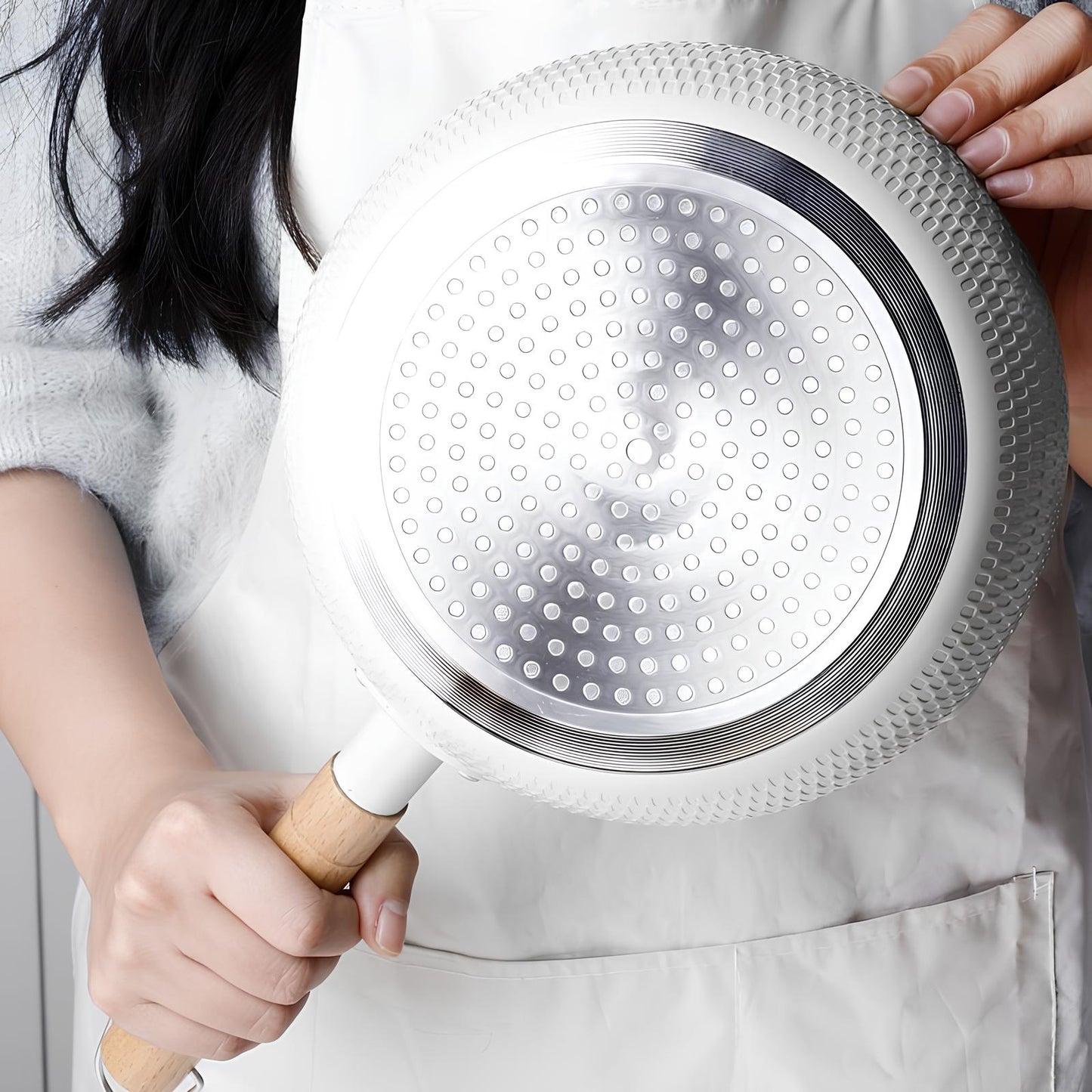 Skorter white for all burners with a hook