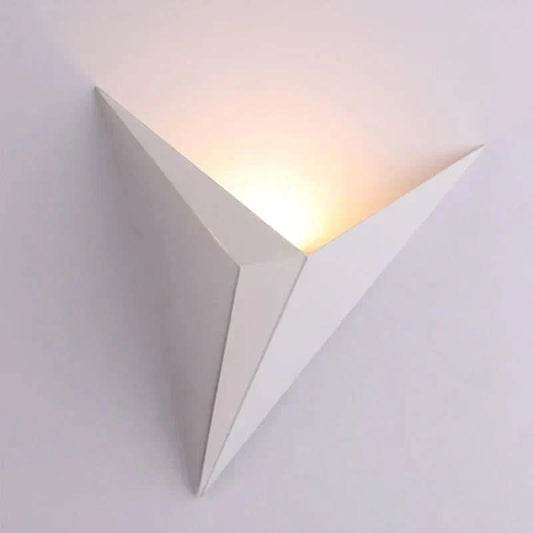 Skorter | Modern LED Triangular Wall Lamp for Stylish Interiors