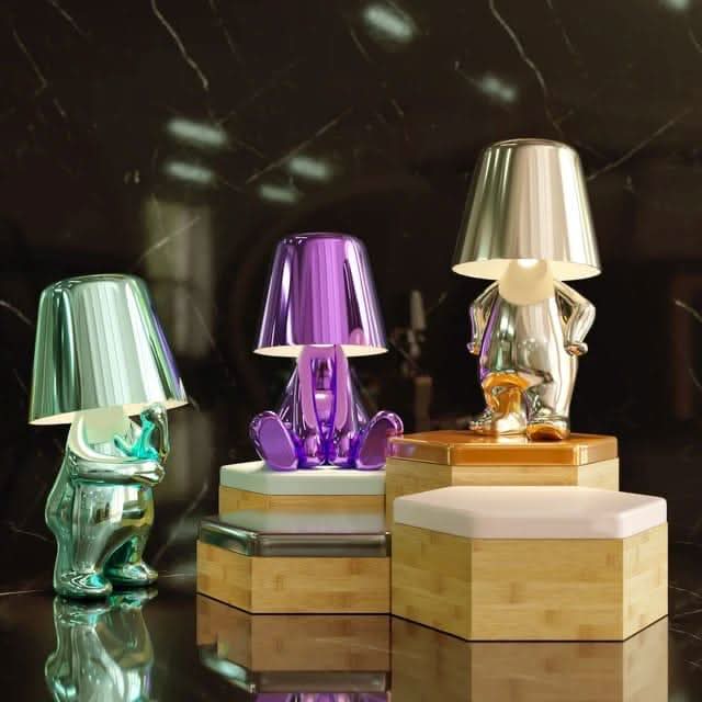 Skorter | Goldie Resin Thinker LED Table Lamp