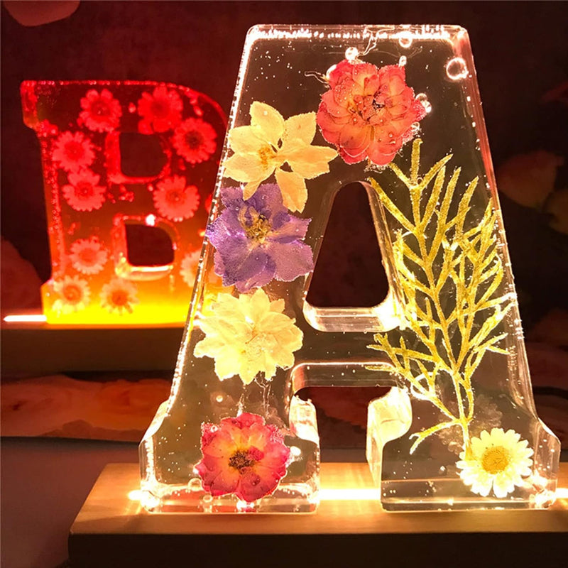 Skorter | Dried Flower Letter Nightstand Lamp