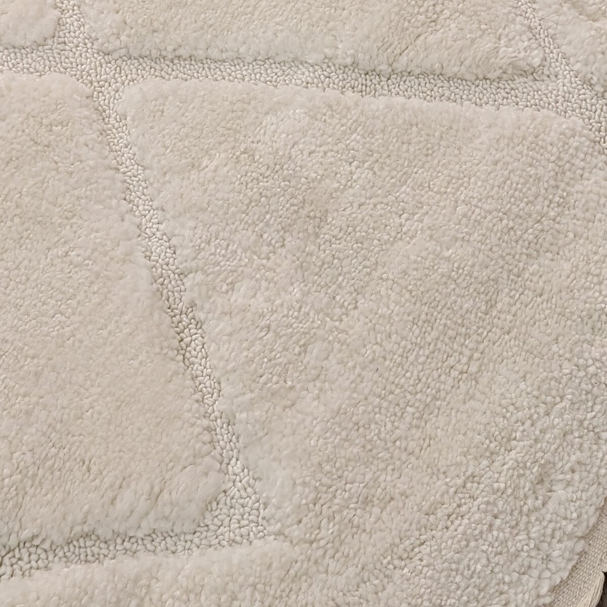 Skorter | Adira Vanilla Airy Fringe Geometric Rug