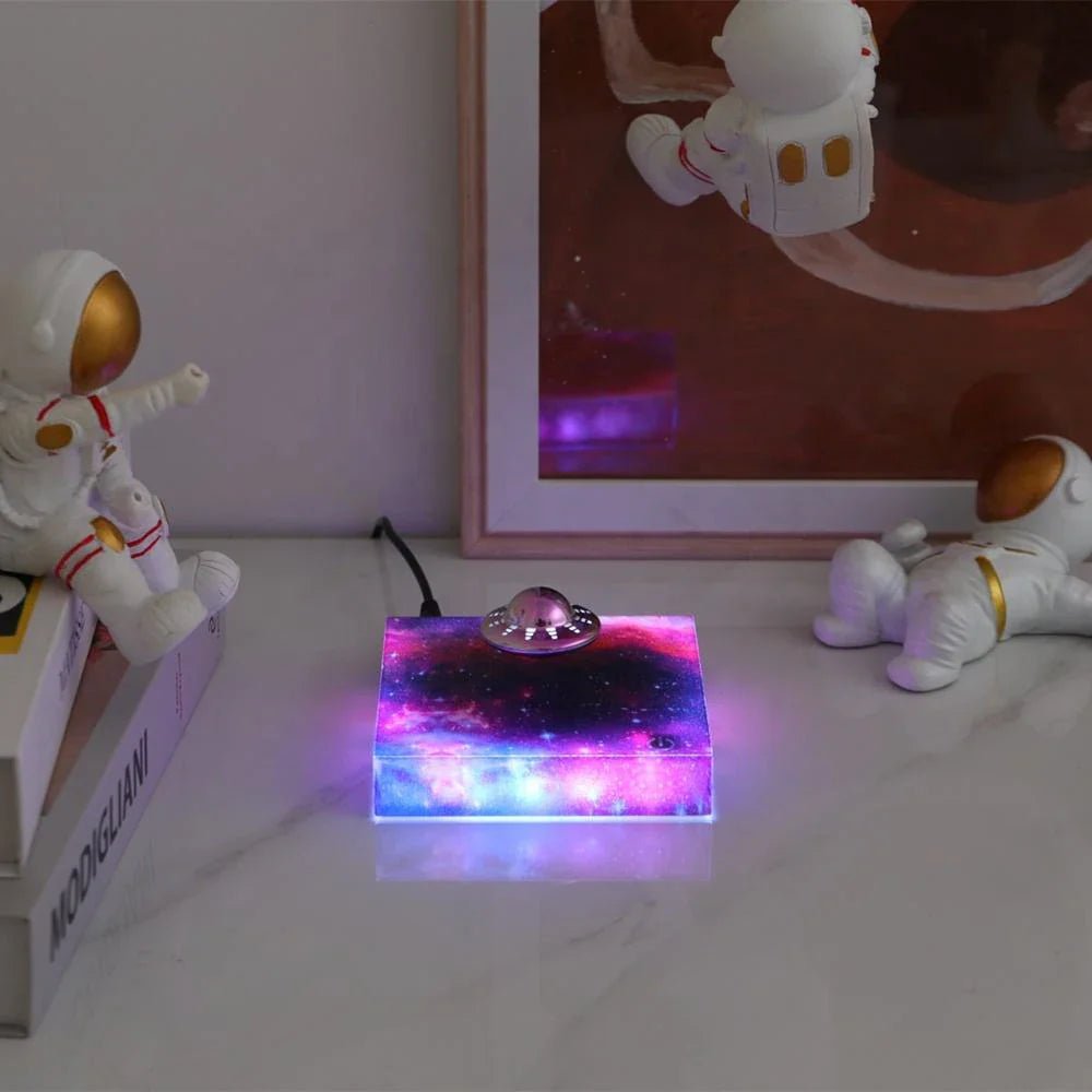 Skorter | ASTROGLOW – Magnetic Levitating Spaceship LED Night Lamp