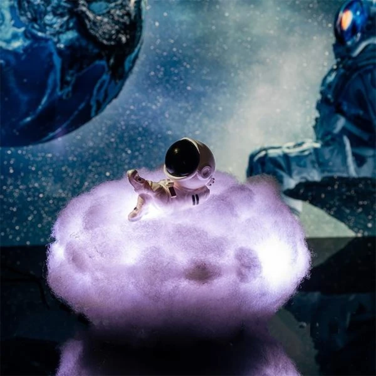 Skorter | Astronaut Cloud Lamp - AstroCloud