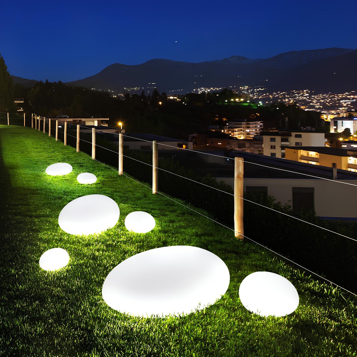 Skorter | Atmospheric Wireless Garden Lamp - LumaStone