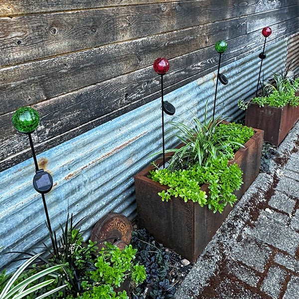 Skorter | Multicolored solar LED crackle ball garden stakes, set of 4