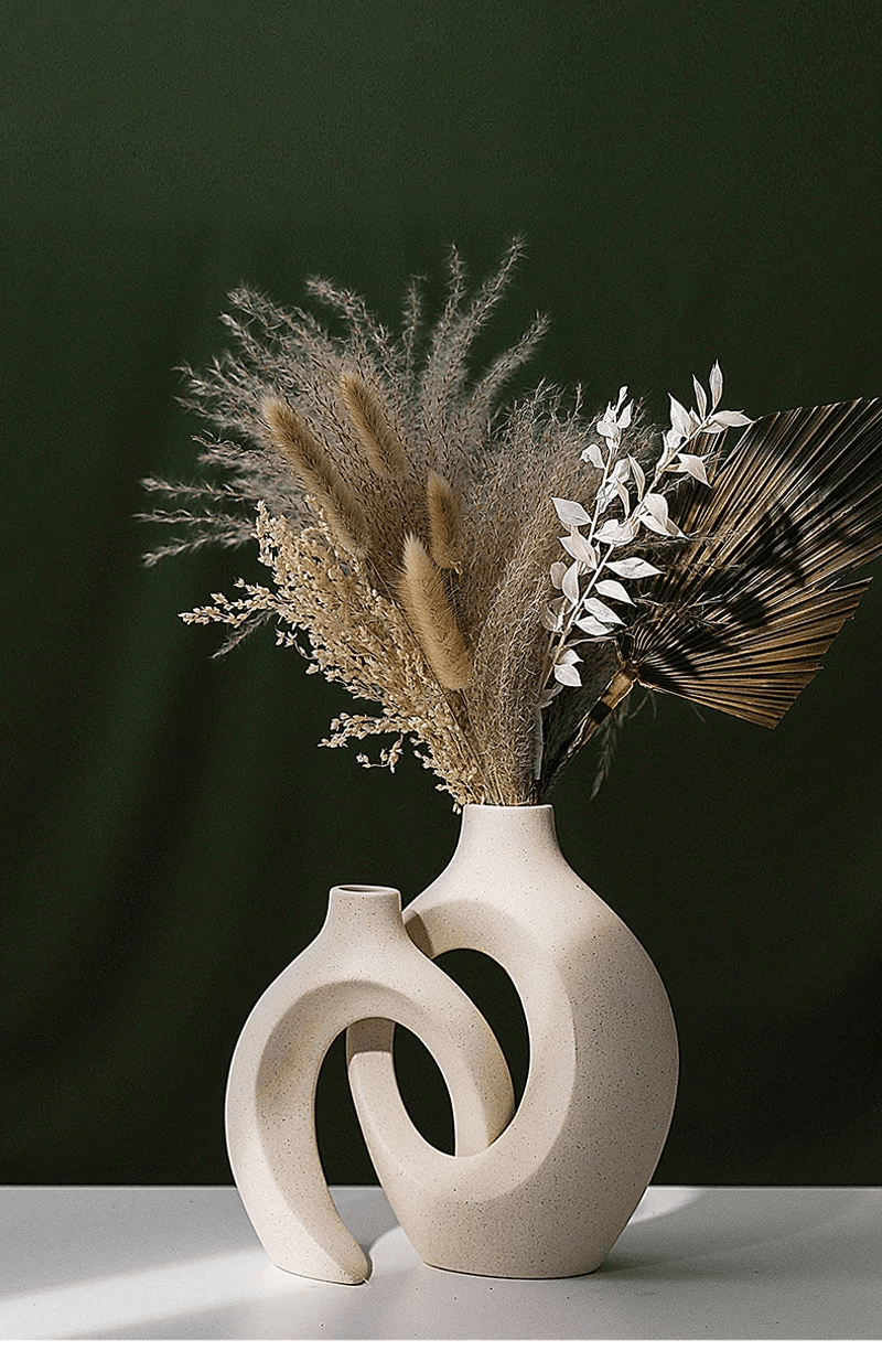 Skorter of two interwoven vases - Decorative harmony