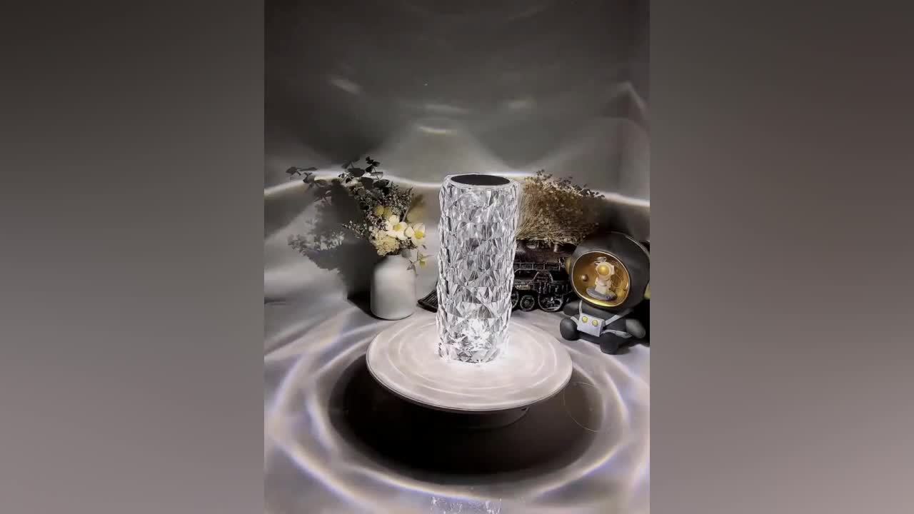 Skorter | CrystalBloom - Adjustable RGB Table Lamp with USB Rechargeable Lithium Battery and Flower Design